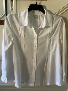 J.Jill Classic White Button Down with Pintuck Detail